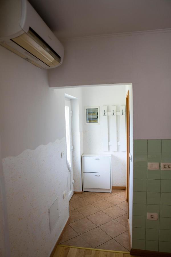 Apartments Dani Ізола Екстер'єр фото